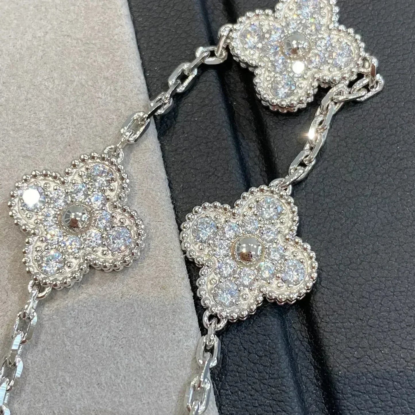 [Eternal Jewelry] CLOVER 5 MOTIF FULL DIAMOND BRACELET COLLECTION