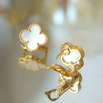 [Eternal Jewelry]CLOVER MEDIUM 1 MOTIFS  WHITE MOP STUD EARRINGS
